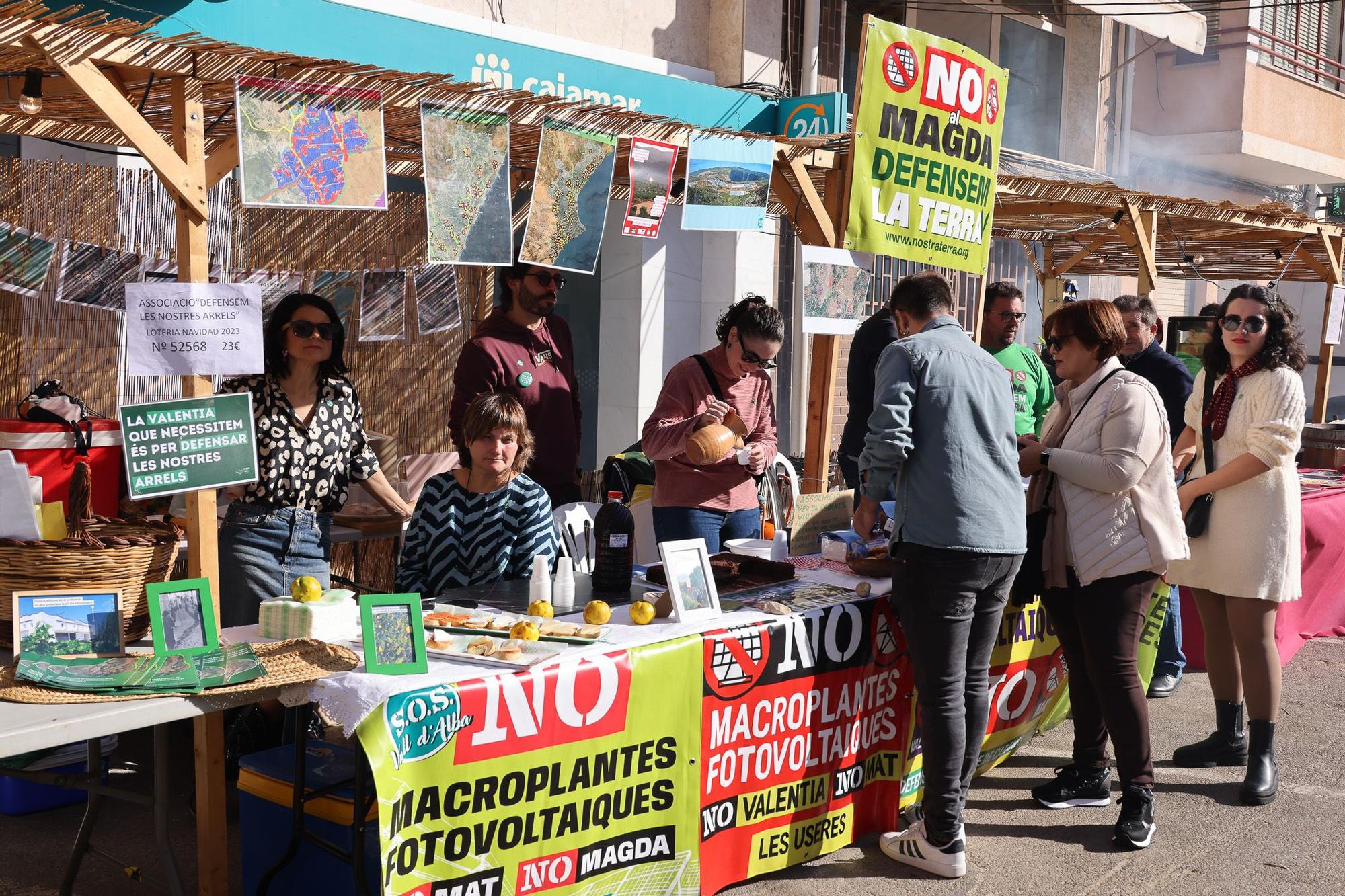 Las mejores imágenes de la multitudinaria fira de Cabanes