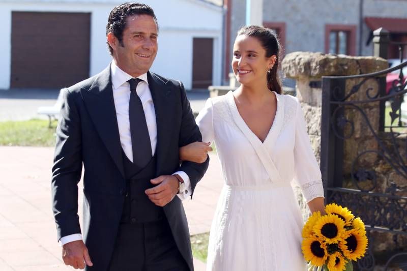 Marta Pombo entrando a su primera boda con Luis Giménez, en 2019.