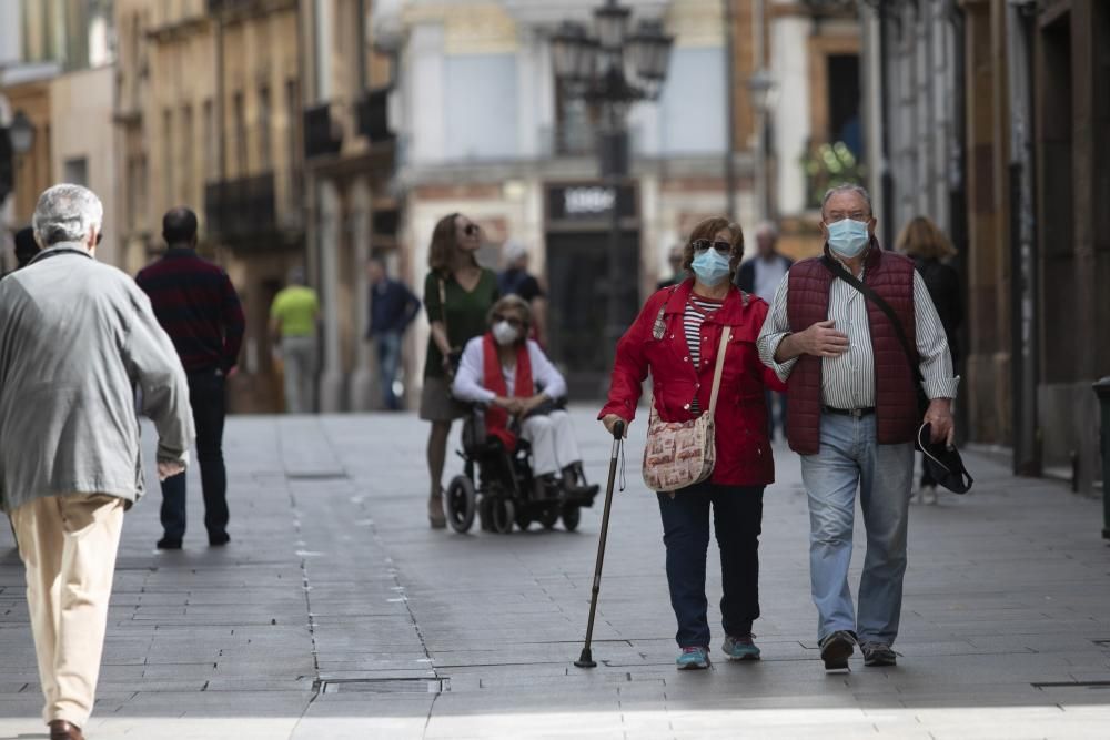 Así estaba Oviedo hoy durante el horario reservado para los mayores de 70 años y dependientes.