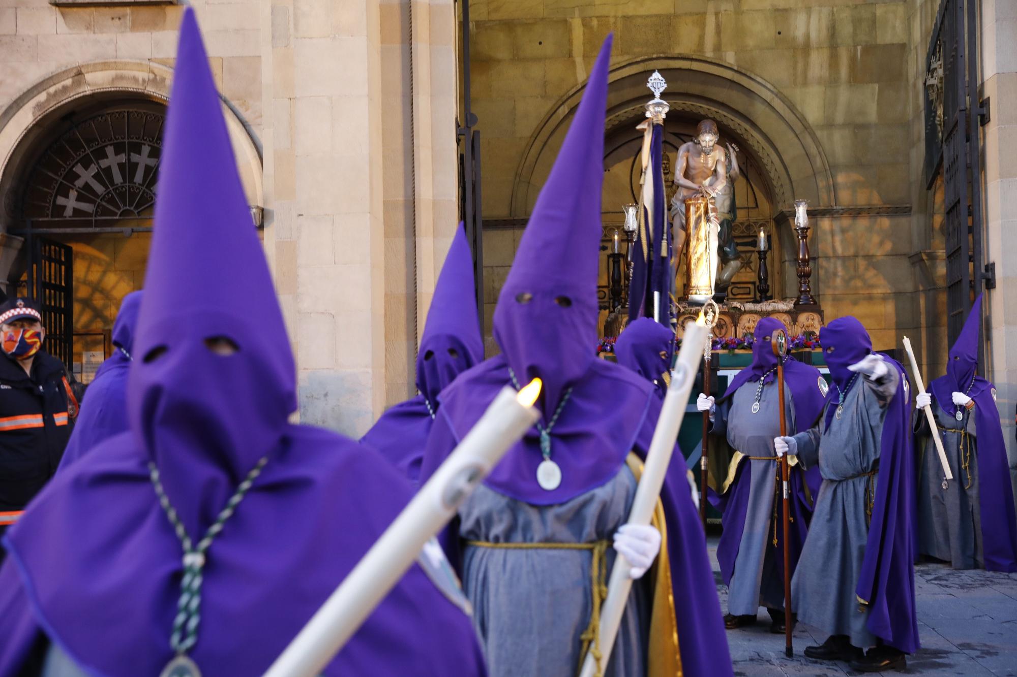 En imágenes: Procesión de Martes Santo en Gijón