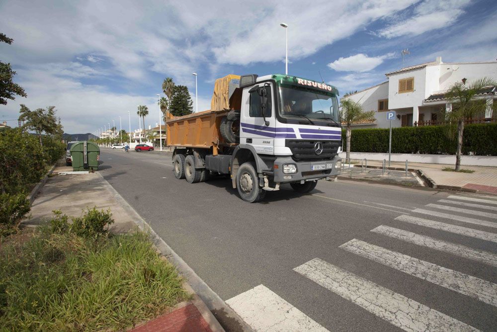 Retiran sin avisar piedra de la playa de Corinto para Almenara.