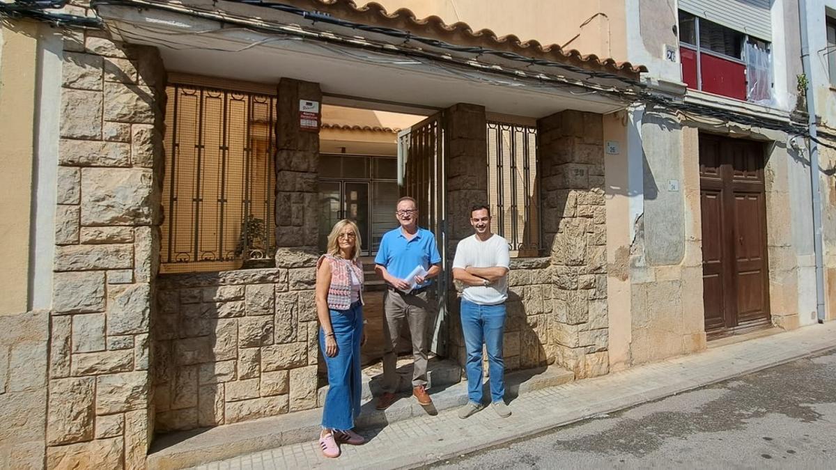 L'Ajuntament d'Alcalà ha adquirit l'edifici conegut popularment com 'Les Monges' per a destinar-lo a la ubicació del futur Espai d’Arts municipal.