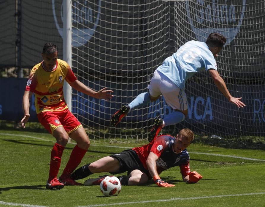 Un tanto del nigeriano da ventaja a los celestes en el ''play-out'' contra el Alcoyano.