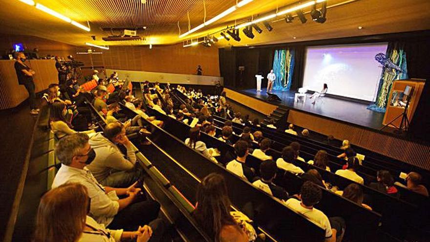 Entre el público había alumnado del colegio Santissísima Trinitat de Sant Antoni.