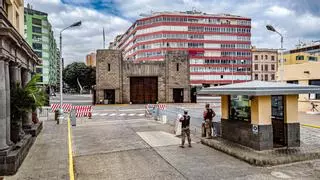 Una Base Naval en Las Palmas a prueba de abordajes y rifles de asalto