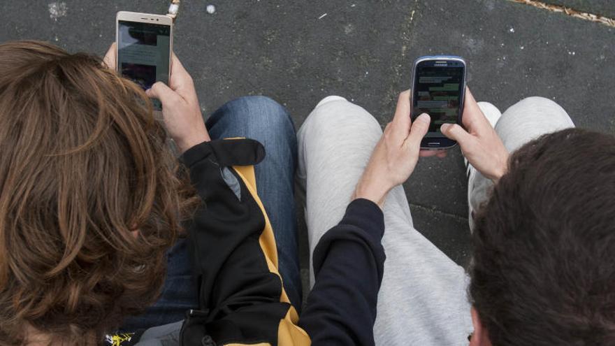 Detectan insomnio en niños por la adicción a móviles y ordenadores