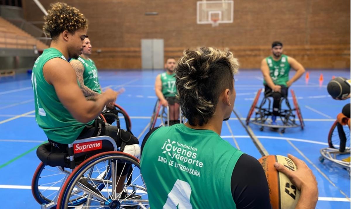 Entrenamiento del Mideba.