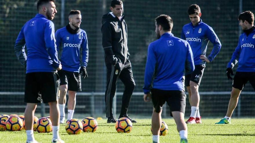 Los jugadores azules, con Hierro, en El Requexón.