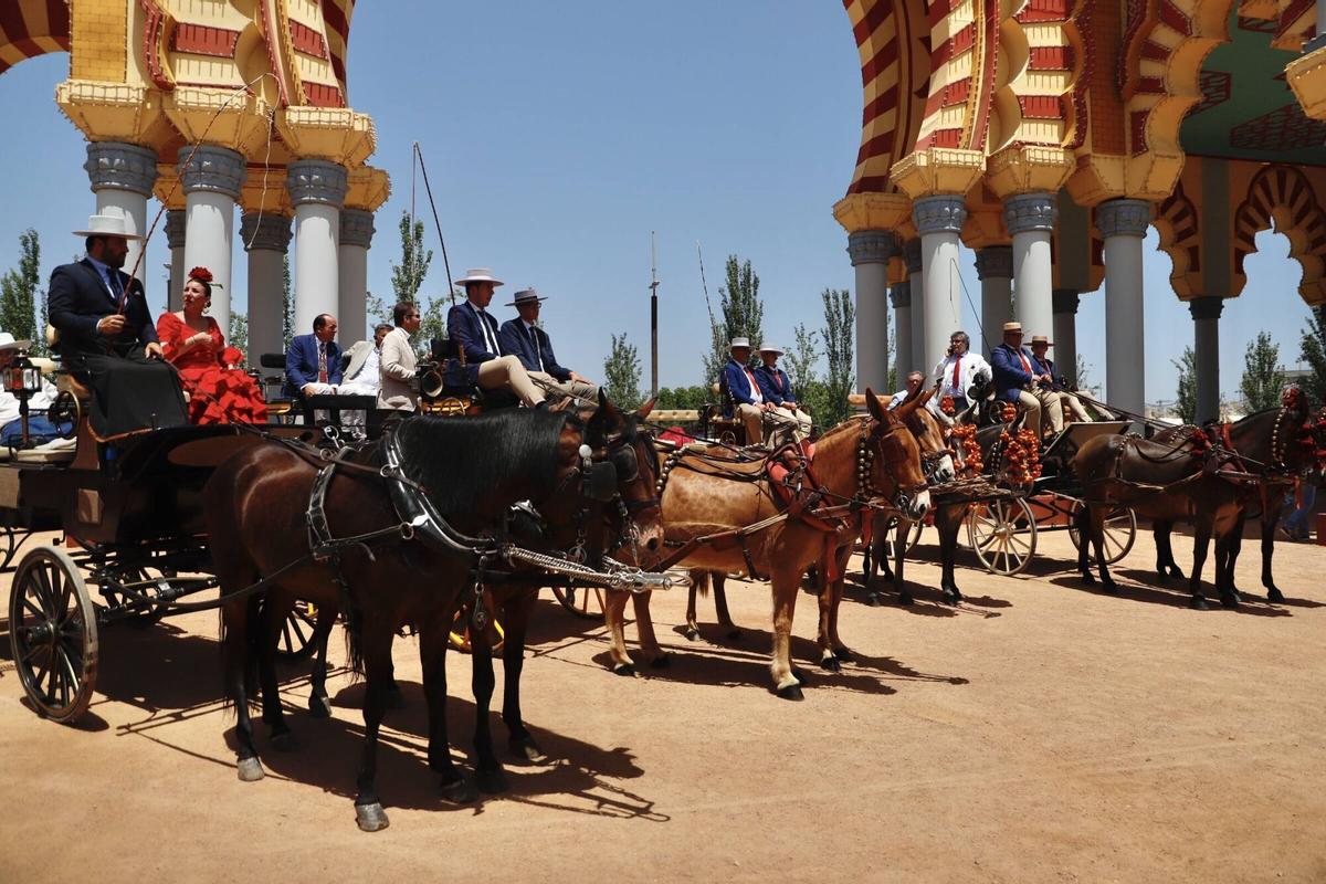 Desafiando el calor, este "museo sobre ruedas" es una de las citas imperdibles en El Arenal