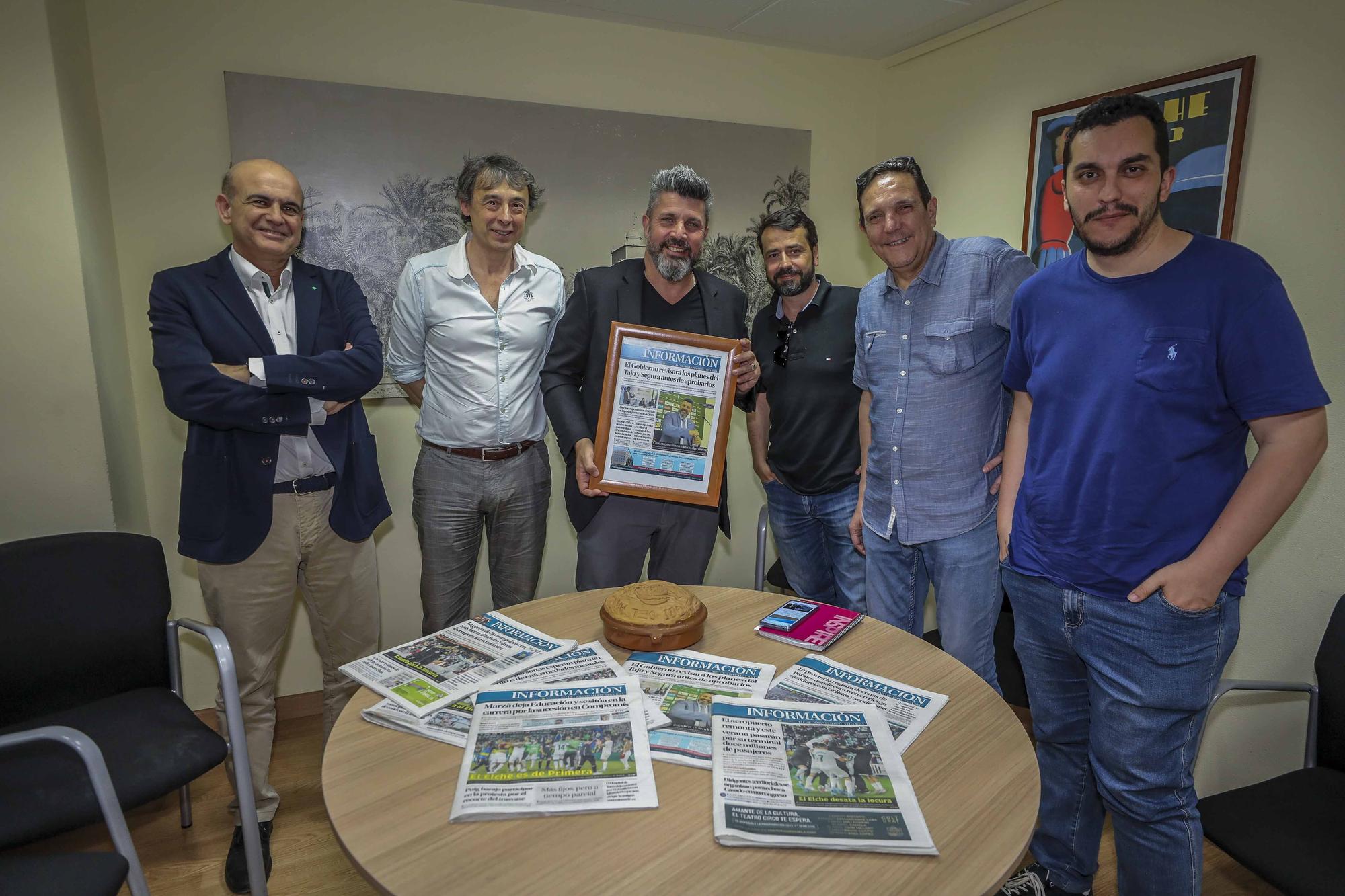 Visita Bragarnik dueño del Elche cf a la Redaccion de informacion en Elche