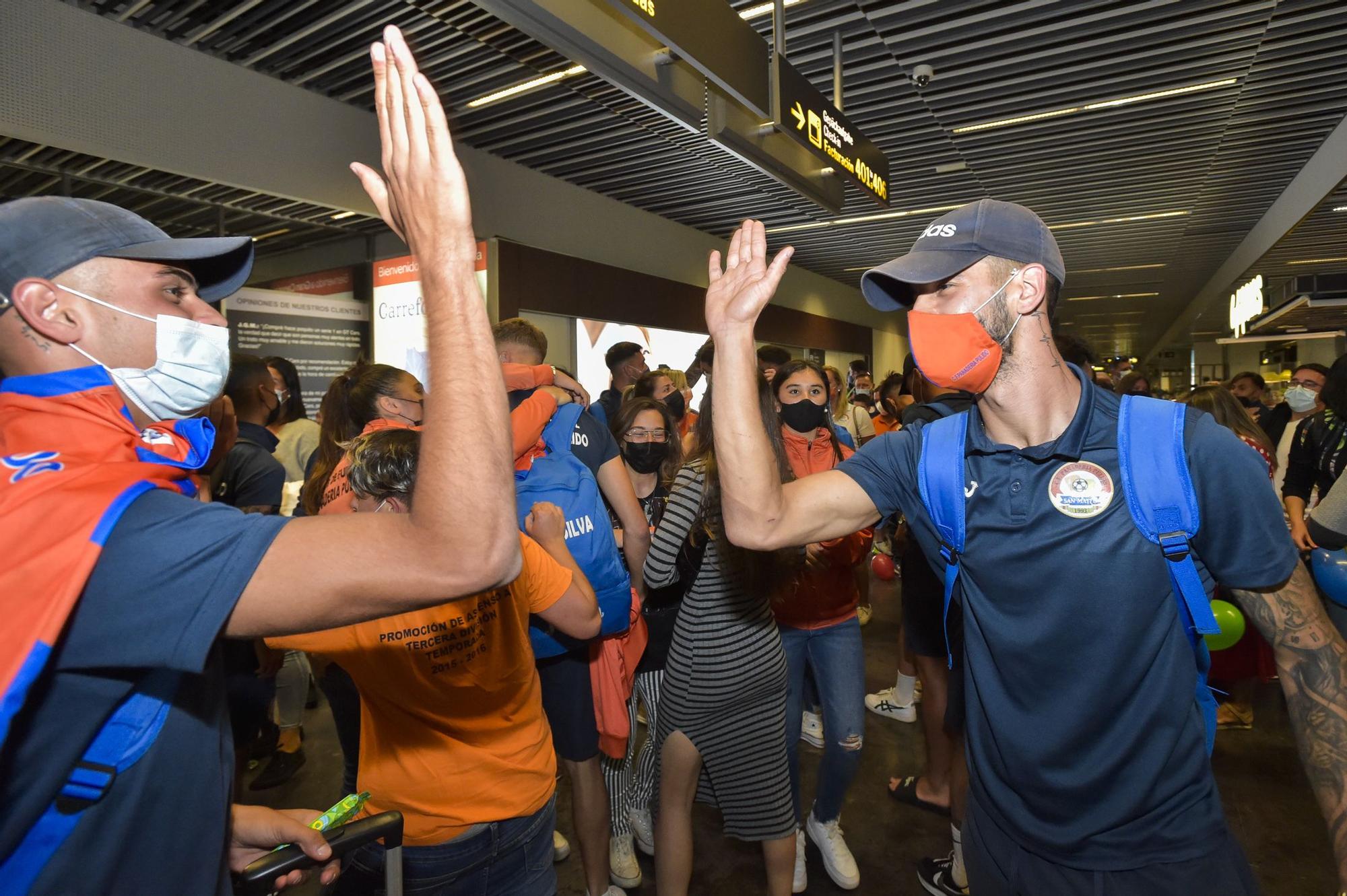 Llegada del Panadería Pulido San Mateo tras el ascenso