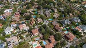 Sant Cugat el municipio de Catalunya con más piscinas, ostenta el podio, con 4.867 construcciones, 74 veces más que l’Hospitalet, que la triplica en habitantes