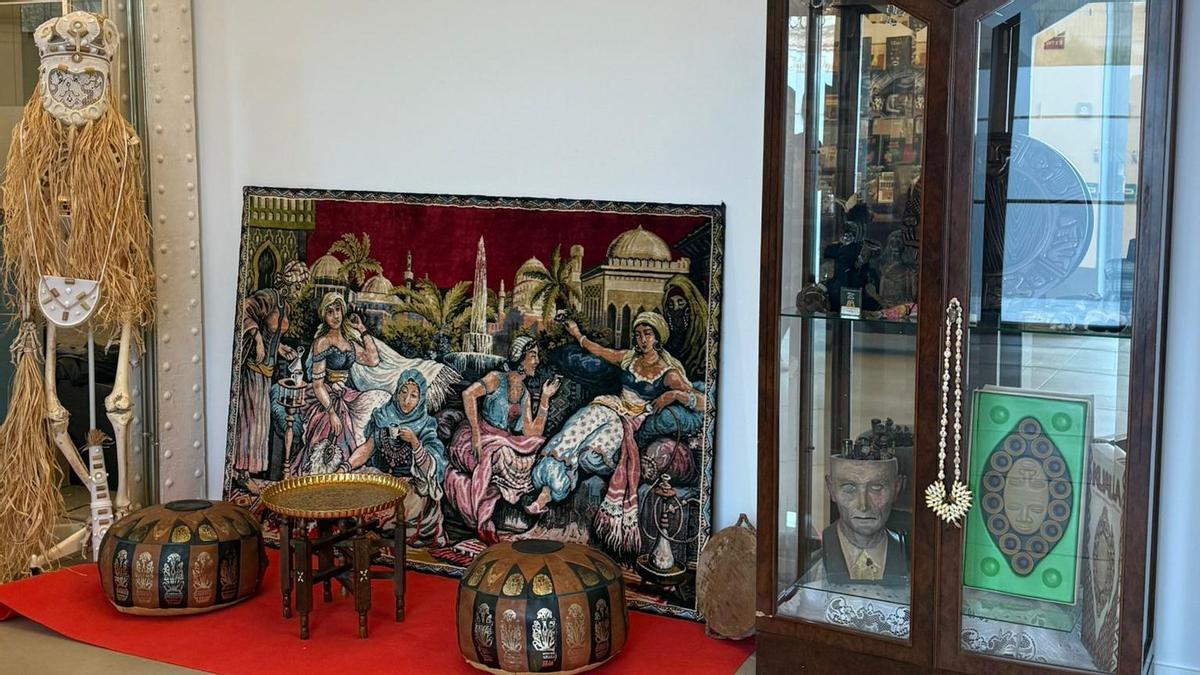 Decoración del Café de los Misterios, que puedes visitar en Matadero.