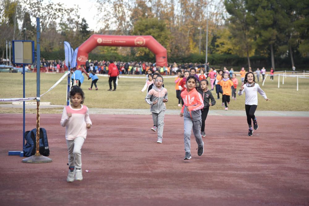 Uns 800 escolars donen relleu un any més al Cros de Manresa al Congost