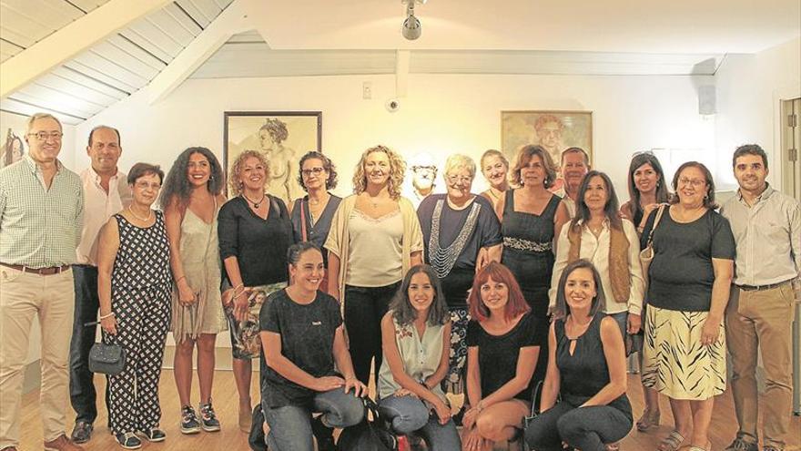 ‘Hilaron Solas’ ofrece obras de 18 mujeres artistas