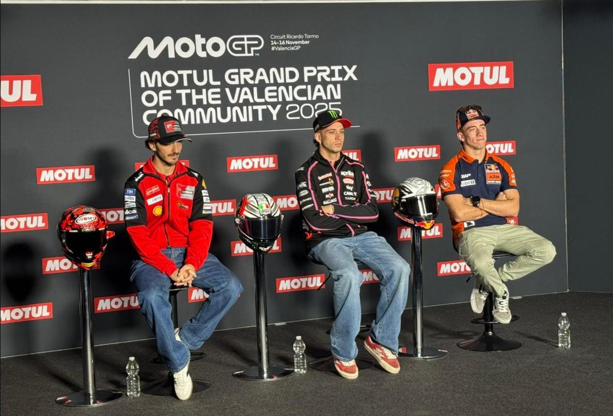 Bagnaia, Bezzechi y Acosta en el GP de la Comunidad Valenciana
