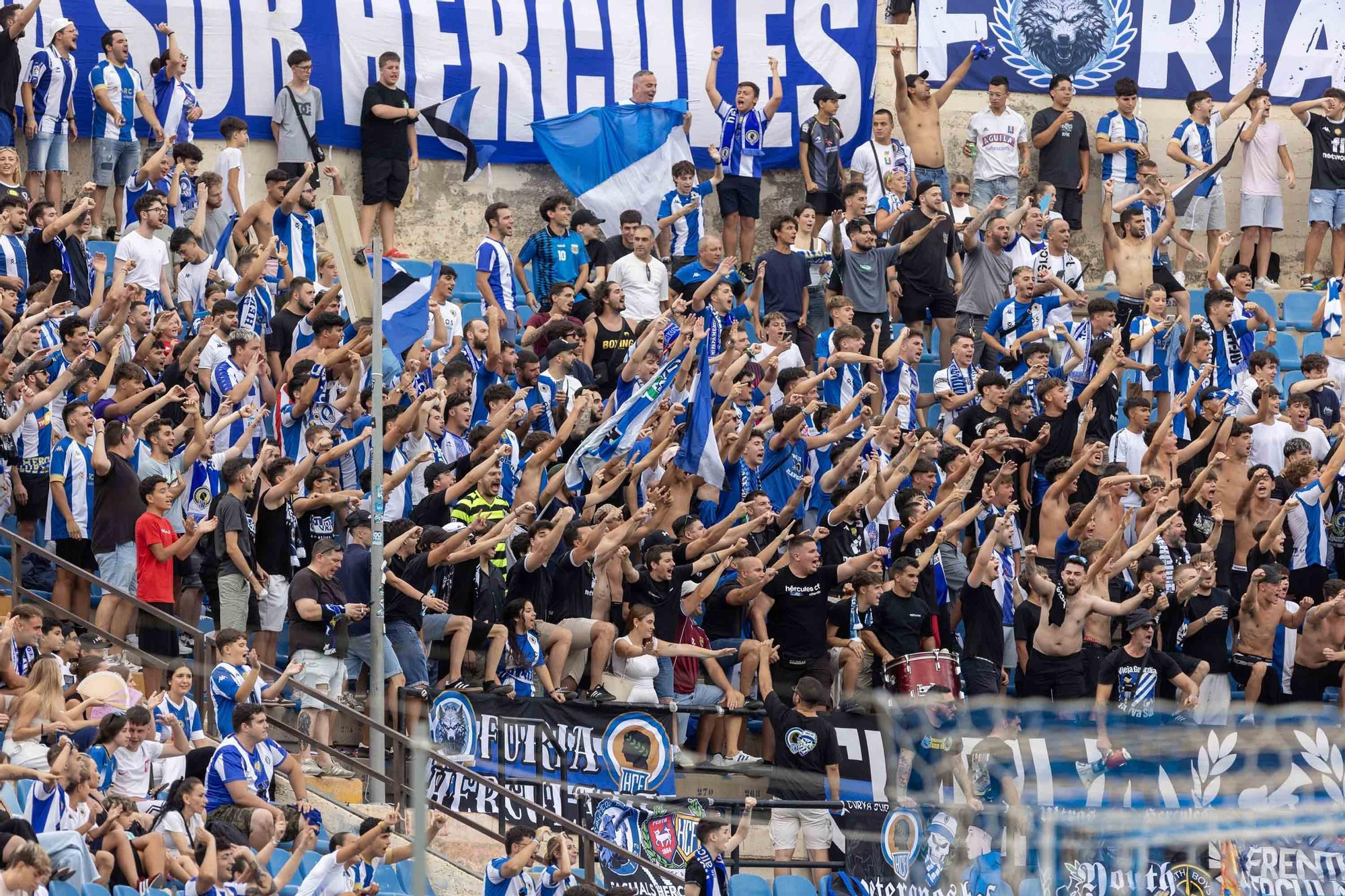 El Hércules se impone 2-0 al Elche en un derbi de nivel en el Rico Pérez