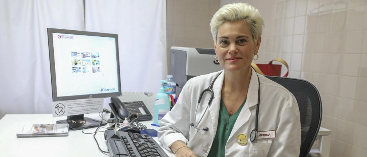 María Ángeles Medina ejerce como médico de familia en el Consultorio Auxilia Alberto García de Elche.