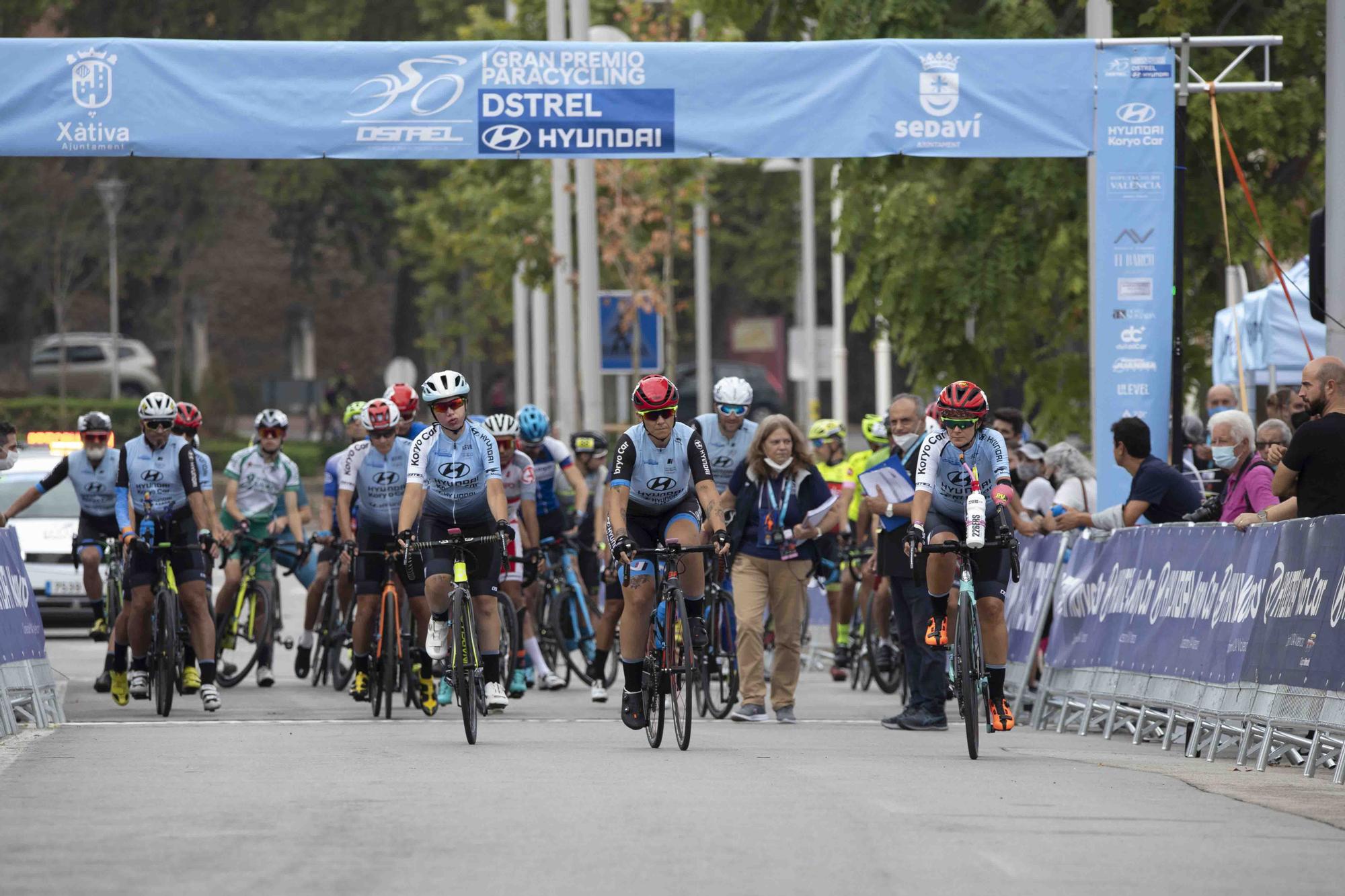 El paracycling se adueña de las calles de Xàtiva