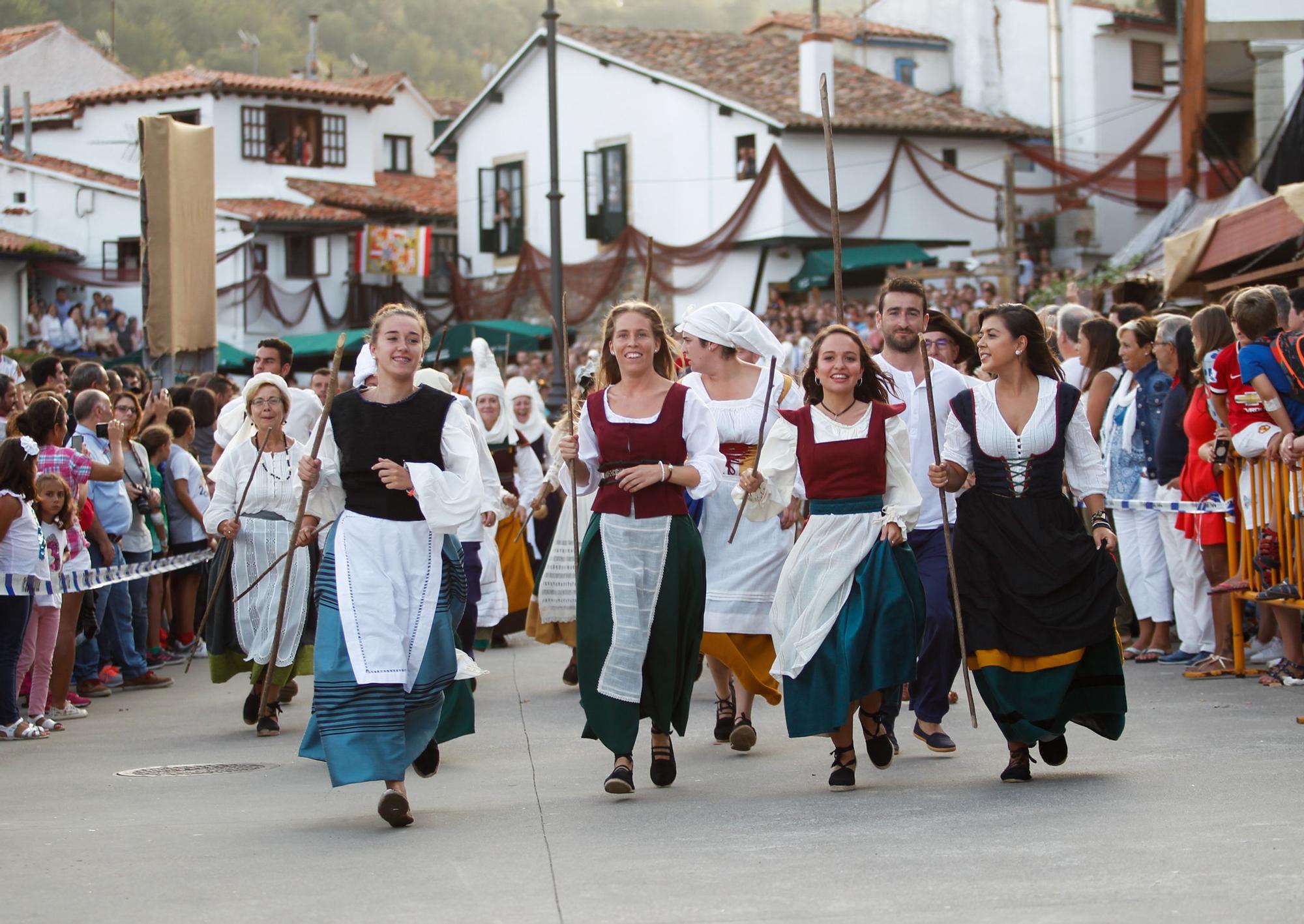 El desembarco de Carlos V en Tazones, así es la gran recreación histórica de Villaviciosa