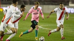 Frenkie de Jong en el partido ante el Rayo Vallecano