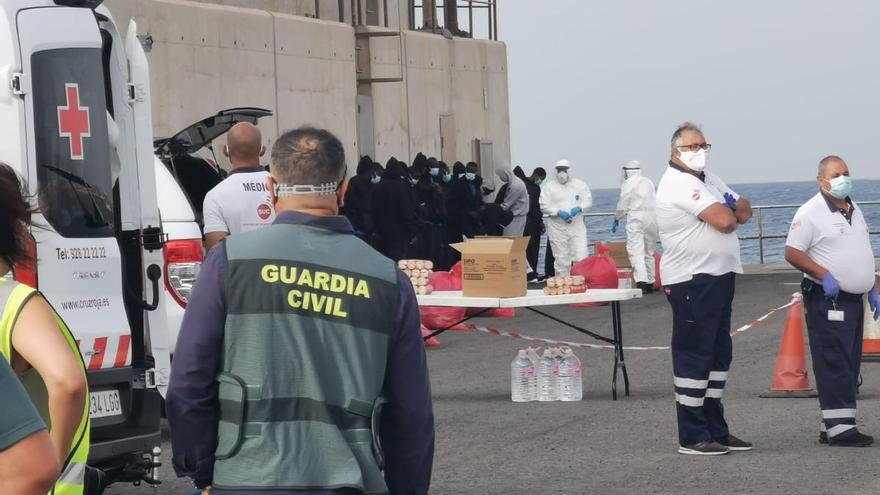 El primer fin de semana de agosto en Canarias, marcado por la llegada de pateras