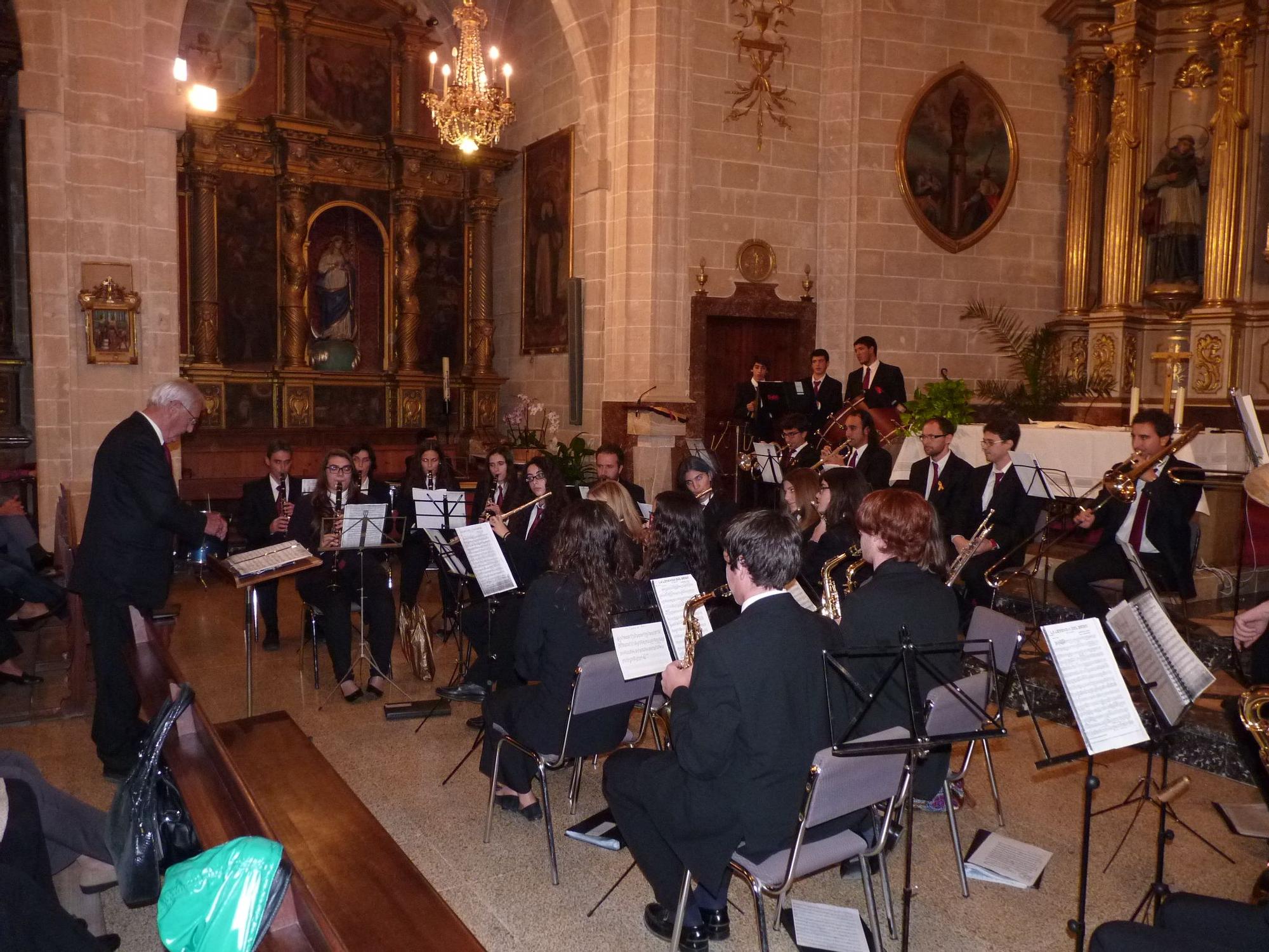 FOTOS | Así ha sido el homenaje de la Banda de Música de Montuïri a Pere Miralles 'Malherba'