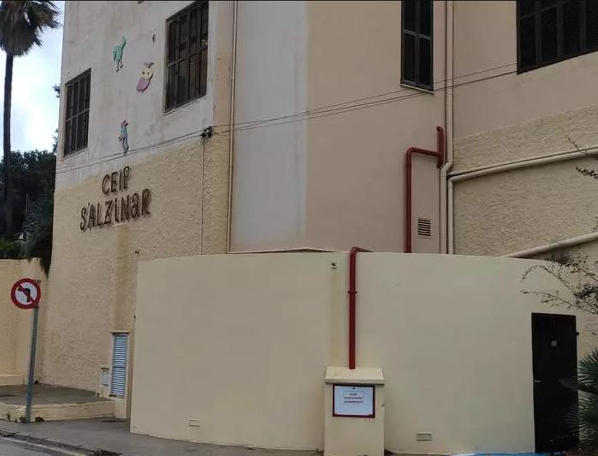 Fachada del CEIP S'Alzinar.