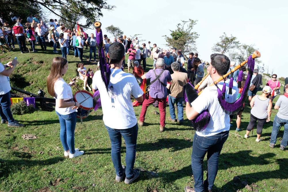 Homenaje a las víctimas del Pozo Funeres