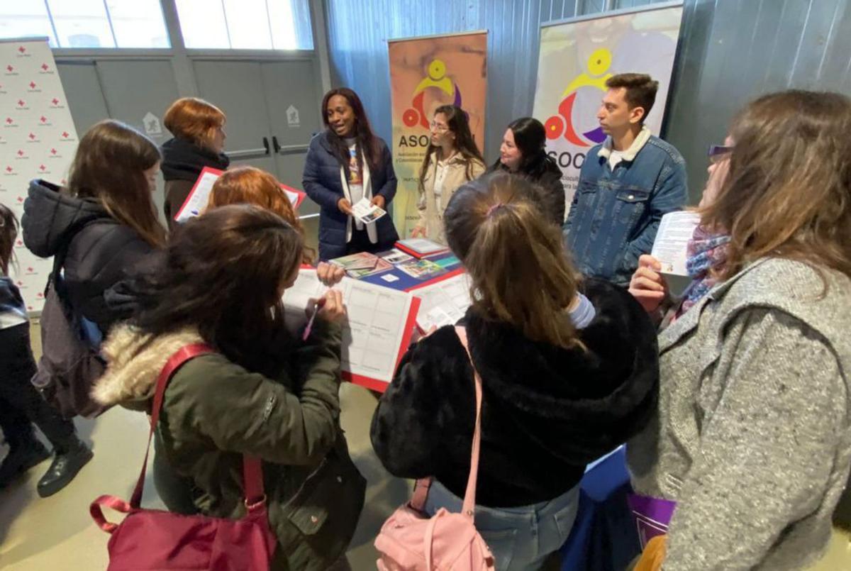 La Solidària debuta amb 300 alumnes | COORDINADORA D’ONG SOLIDÀRIES