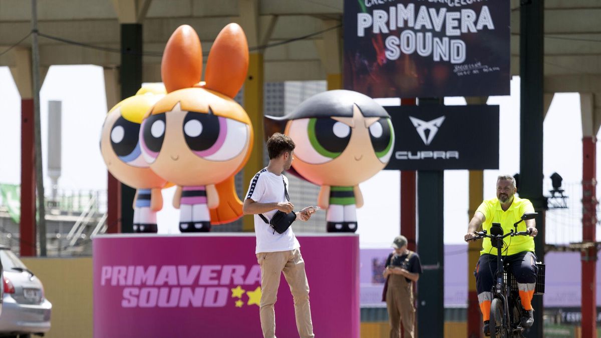 Las 'supernenas' reciben al visitante en la edición 2025 del Primavera Sound