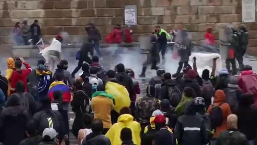 Violentas protestas en Colombia contra las políticas del presidente Duque