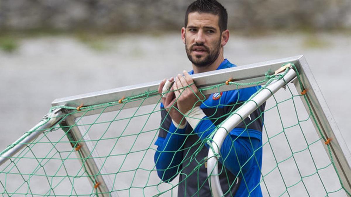 Kiko Casilla renovará, con una cláusula más baja