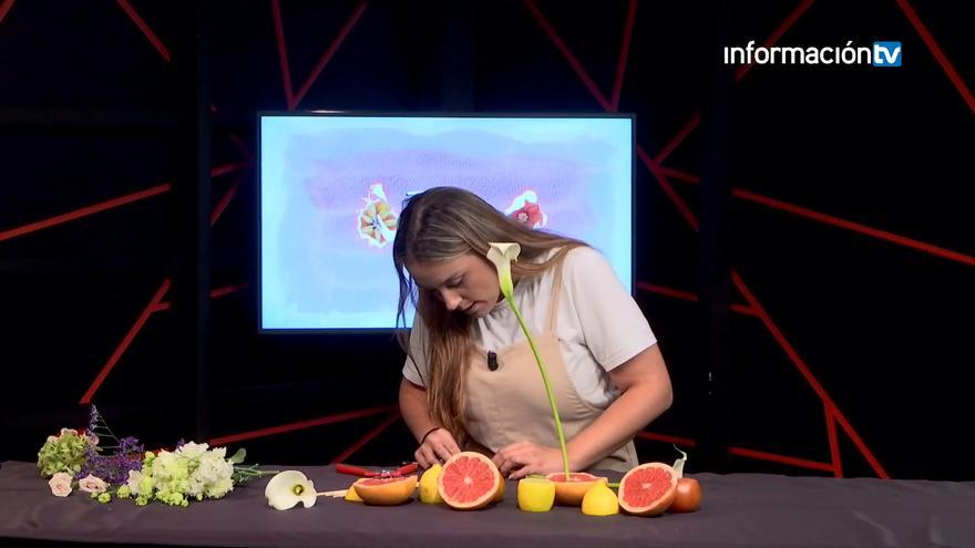 Las frutas, el complemento ideal para un centro de flores vistoso, en Taller Creativo
