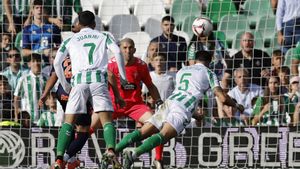Bartra empata en el descuento.