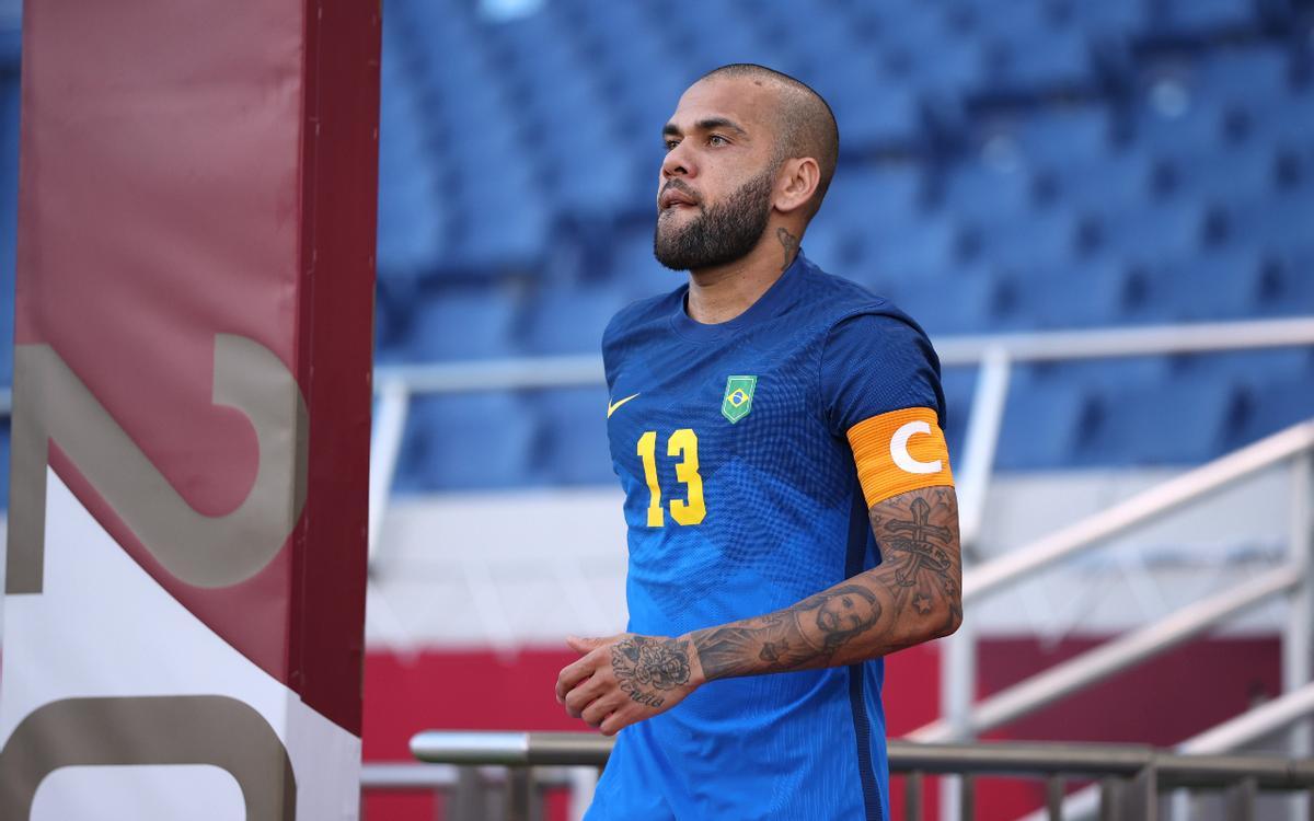 Dani Alves: "Soy mitad brasileño y mitad español"