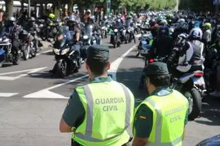 Medio centenar de kilómetros de curvas y paisajes para 3.000 moteros