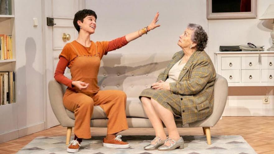 Julia Piera y María Galiana en una escena de la obra que podrá verse este sábado en El Sauzal.