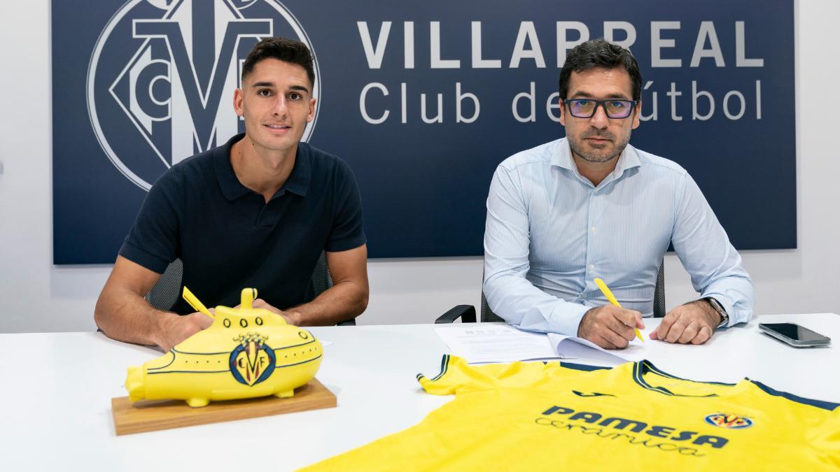 Sergi Cardona firma su contrato con el Villarreal