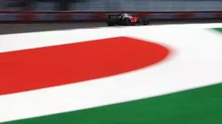 Leclerc empieza al frente en México, con pleno de rookies y Alonso, séptimo