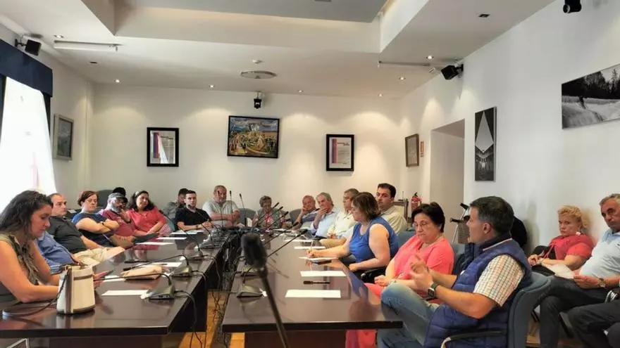 ¿Cuándo debería llegar la autovía a Cangas del Narcea? Los vecinos preguntan y los políticos responden