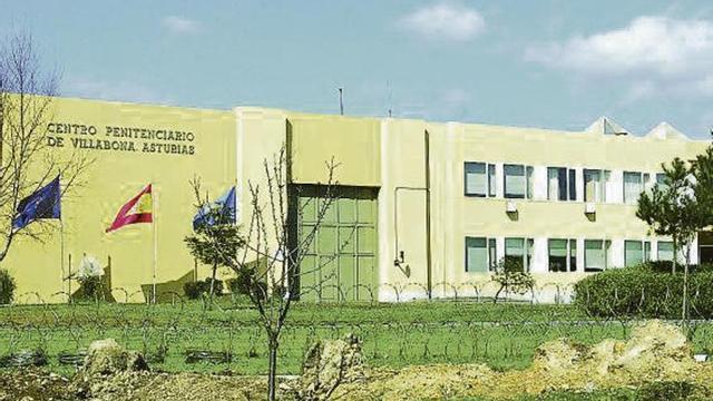Exterior del centro penitenciario de Villabona.