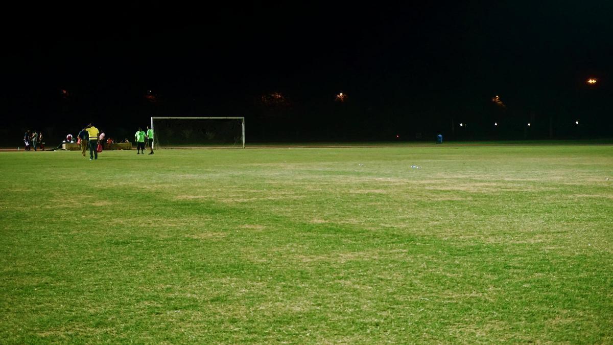 Muere una mujer de un infarto en el partido de fútbol de su hija