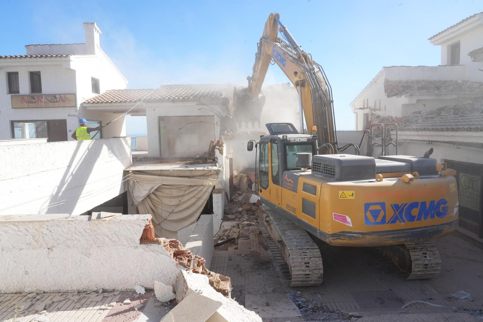 Galería de fotos: Trabajos de demolición del mítico Eurosol de Benicàssim