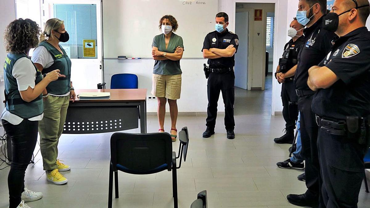 Agentes de la Policía Local durante el curso en materia de género