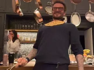 David Beckham saca las carcajadas de Victoria haciendo tortitas: “Te lo dije”