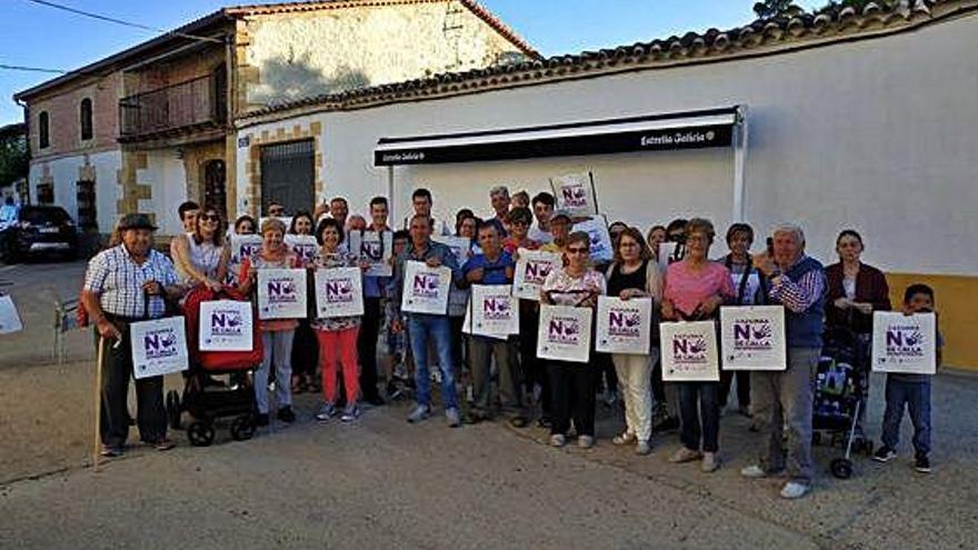 Una marcha con el lema &quot;Cazurra no se calla&quot;