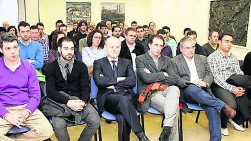 Un momento del acto de entrega de diplomas, ayer, en la sede de Femetal.