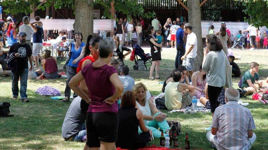 Participantes en la última folixa.