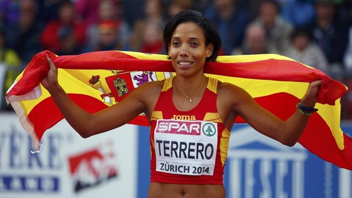 Indira Terrero, tras conseguir la medalla de bronce en los 400 metros de los Campeonatos de Europa disputados en Zúrich.